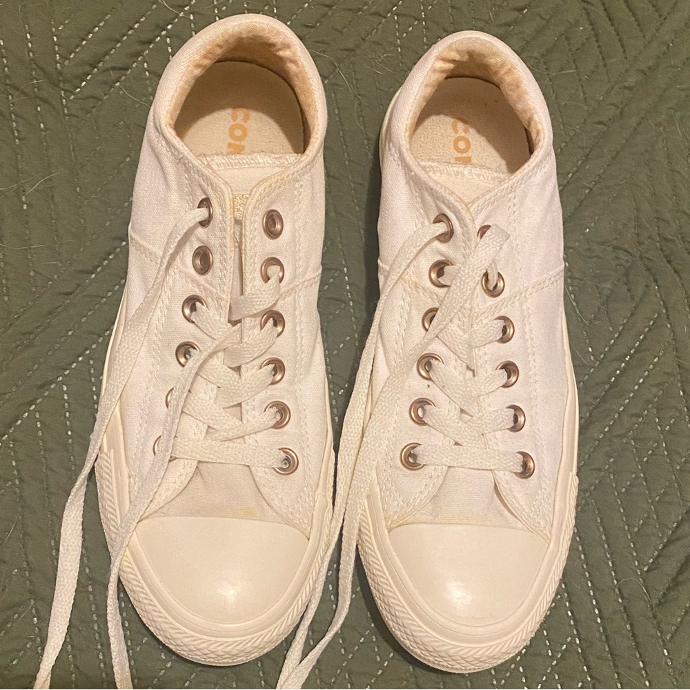 Converse Womens CT All Star Madison Ox Ivory Cream
Gold